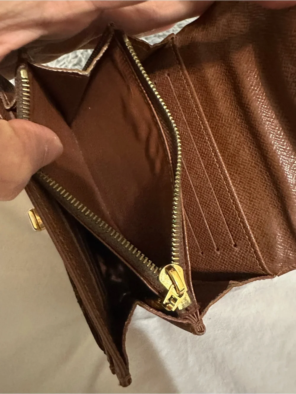 Louis Vuitton Monogram Small Compact Lock Portefeuille Bifold Wallet